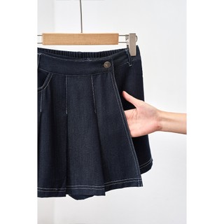 Quần Shorts Giả Váy LAMER Xếp Ly Lệch Chất Bò Lụa Giả Jean Mềm Mại V64S26Q001