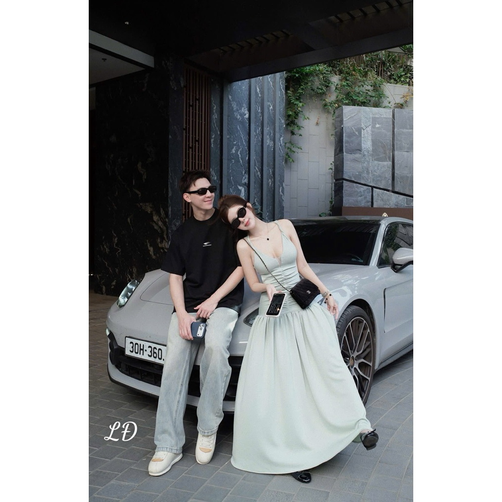 Váy 2s xoắn hở sau lưng diện xinh lém ạ  2 màu : đen, xanh SM