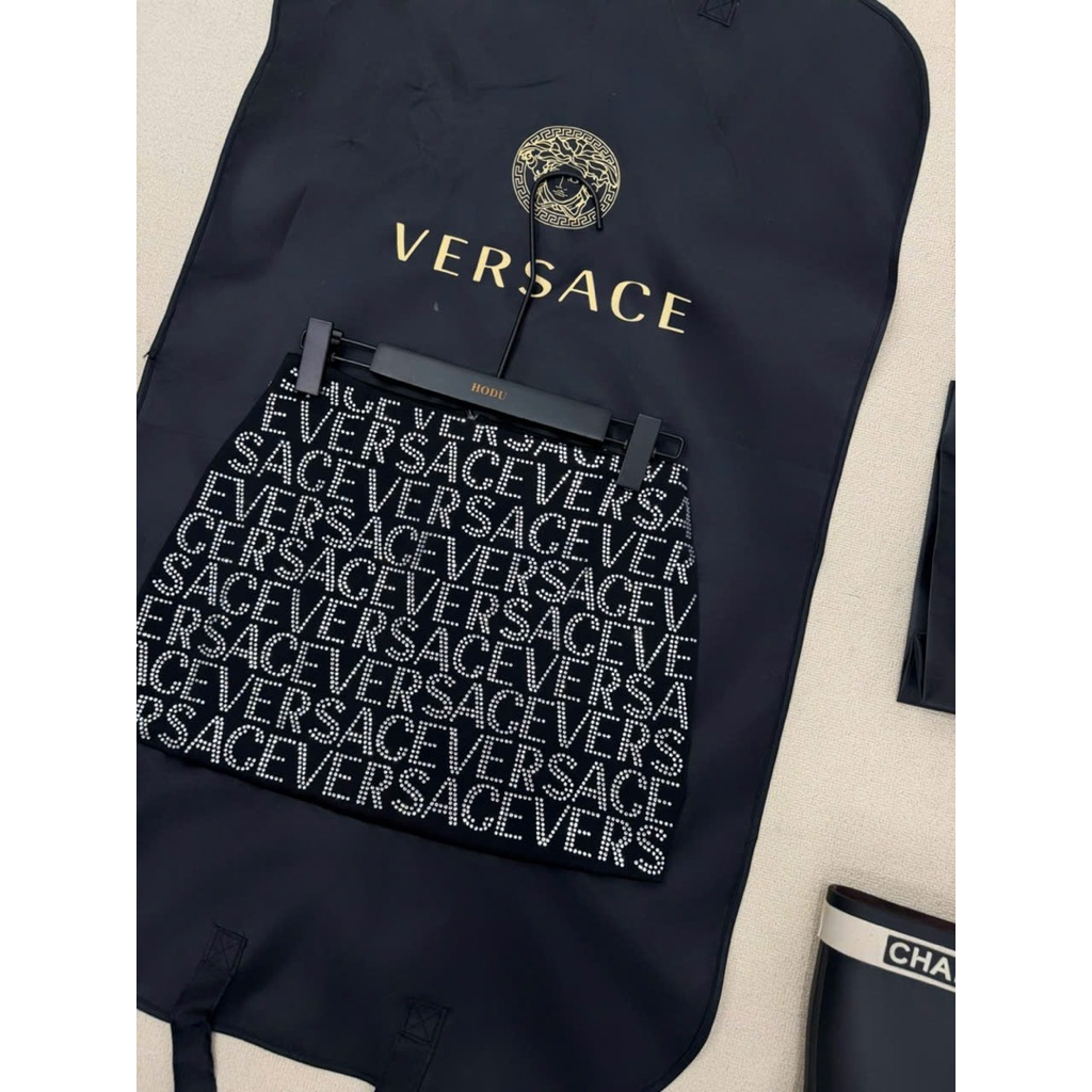 Váy đính đá full Versace