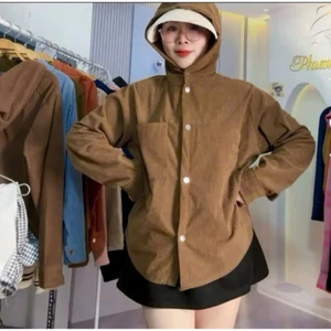 Áo chống nắng nhung gân cho mẹ và bé Chất vải mềm mịn thoáng mát dáng sơ mi có cúc bấm mũ trùm đầu