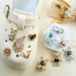 Bộ 11 Sticker, Charm 3D chủ đề Phi hành gia bling nhựa cứng gắn Dép Sục, Cá sấu JB-459 Mita