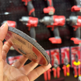 Đá mài kim loại Milwaukee 49-94-8410A 100x6x16mm (4") dùng cho máy mài góc độ bền cao , khả năng mài mạnh mẽ, ổn định