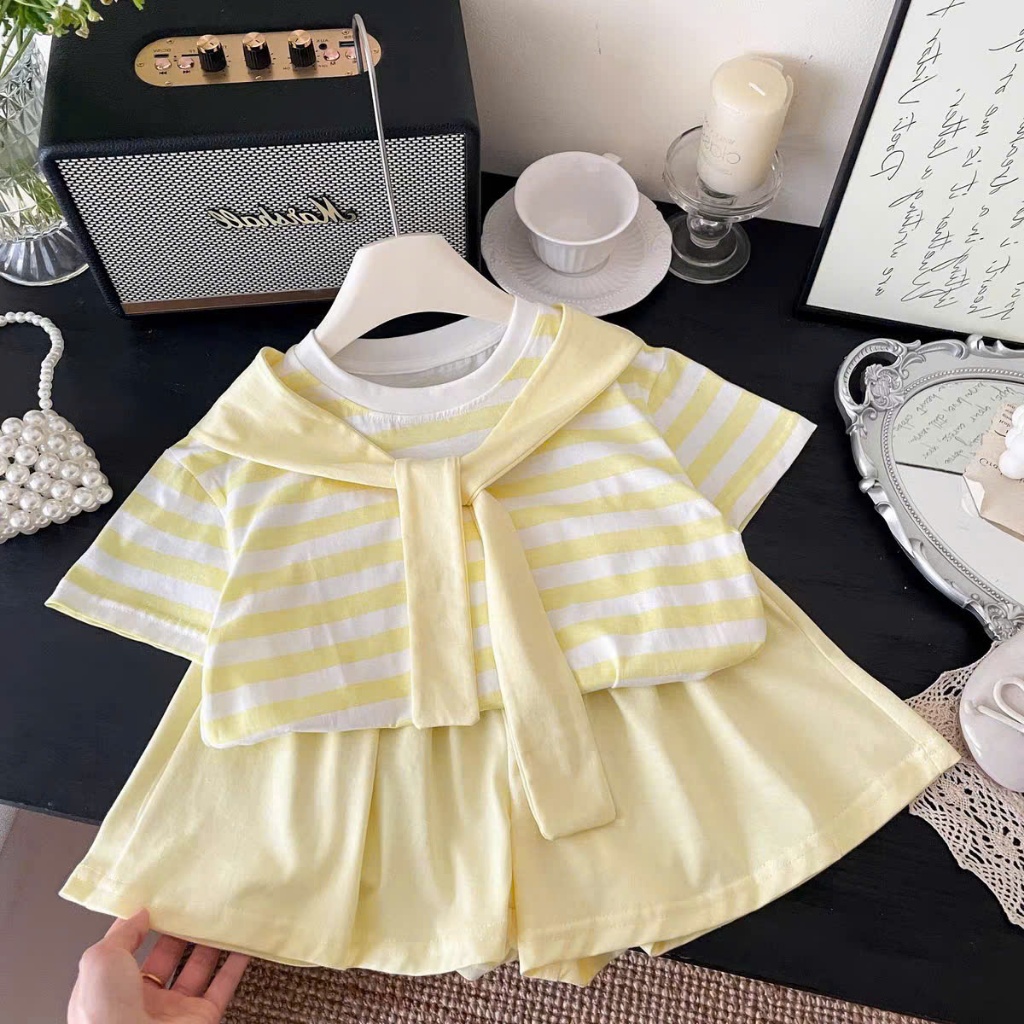 7-20kg.Bộ quần áo xinh cho bé gái in hình kẻ,đính khăn trên vai,chất vải cotton mềm mịn thấm hút mồ hôi.M74