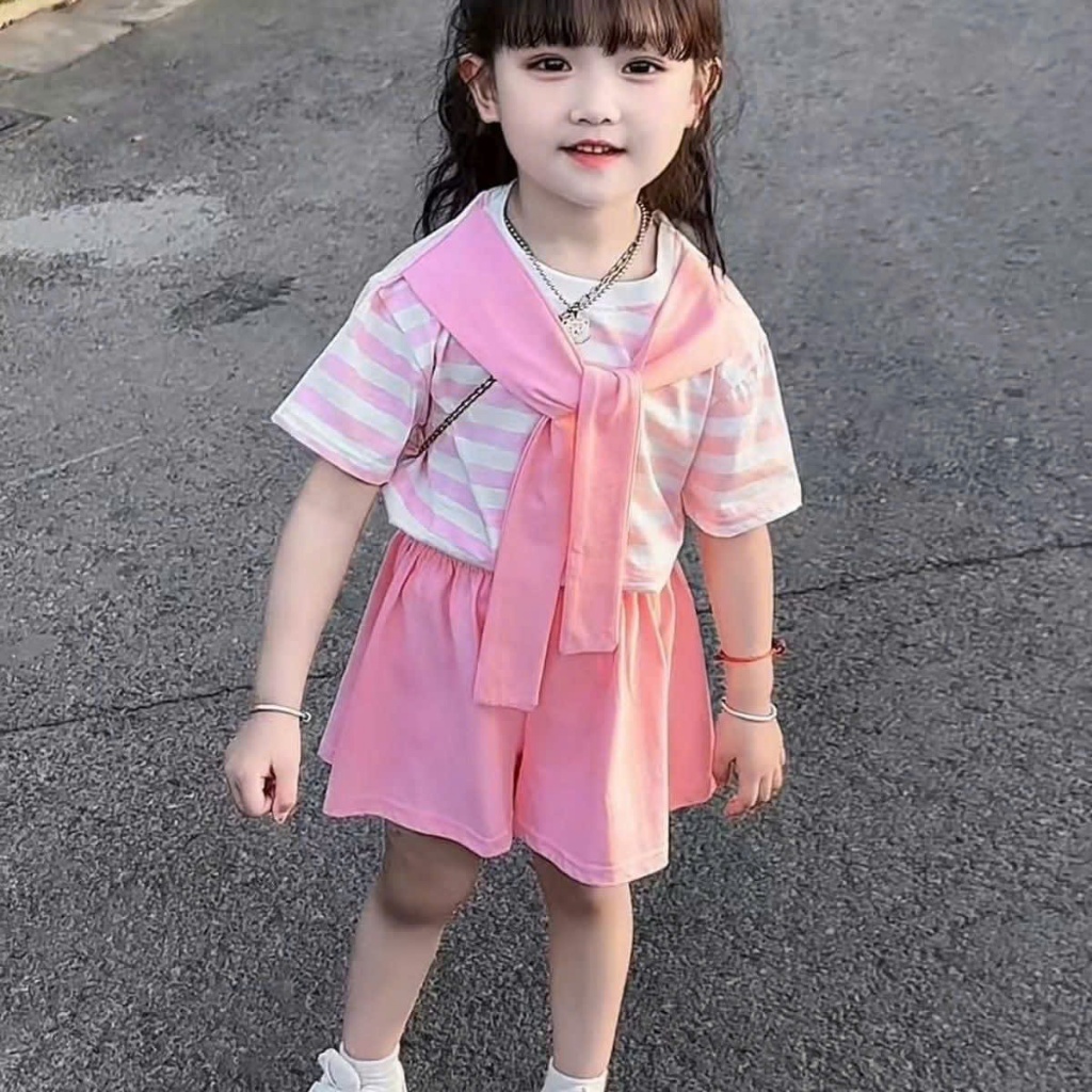 7-20kg.Bộ quần áo xinh cho bé gái in hình kẻ,đính khăn trên vai,chất vải cotton mềm mịn thấm hút mồ hôi.M74
