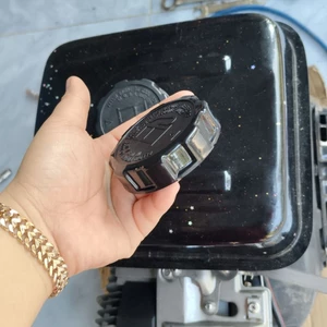 nắp bình xăng keo tốt.