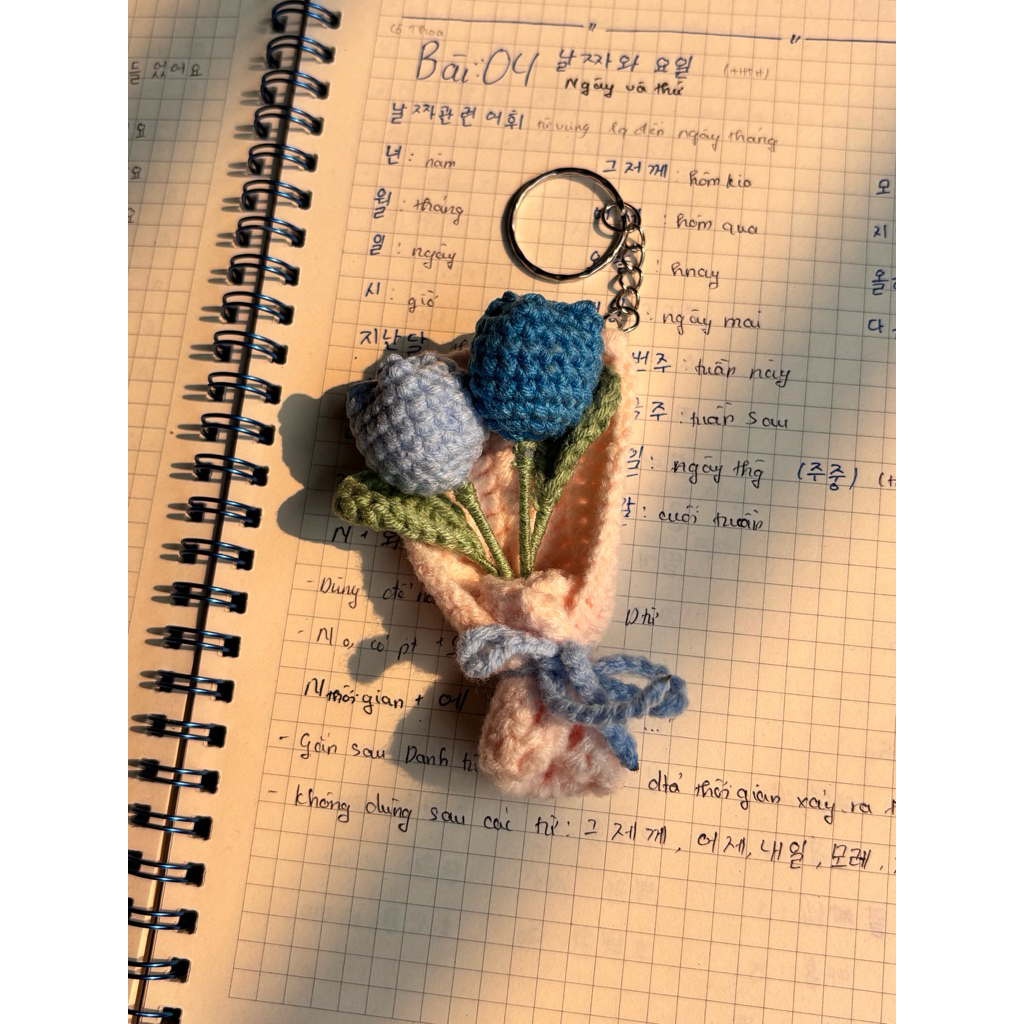 Móc Khoá Len Hình Tulip  Mini Siêu Dễ Thương, Móc Khoá TULIP Len Handmade Làm Quà Tặng | tlac.DIY