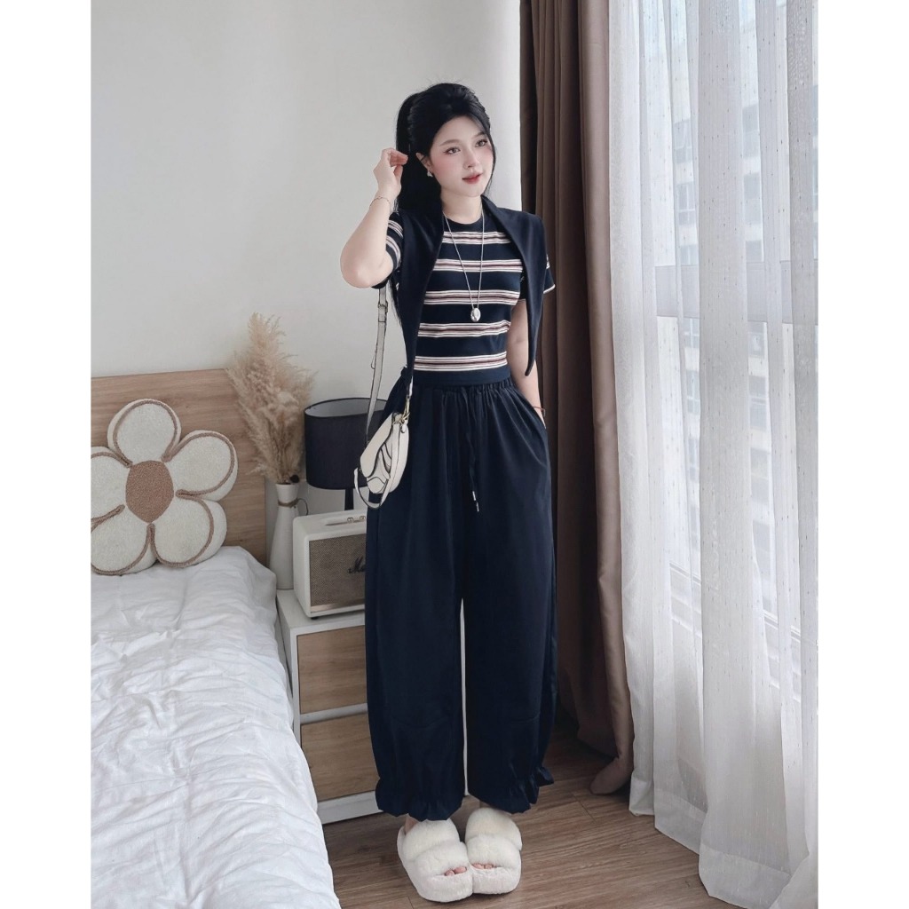 Set Đồ Nữ HCOM26704 Áo Phông Kẻ Sọc Kèm Khăn Mix Quần Suông Bo Ống Phong Cách Hàn Quốc Năng Động DONNA
