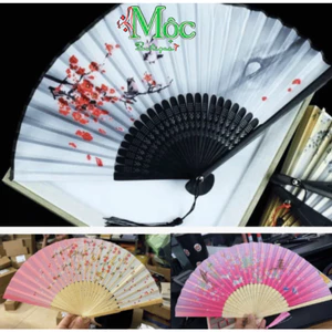 Quạt cổ trang phong cách Trung Hoa xếp cầm tay phụ kiện, quạt múa chụp ảnh Tết bối cảnh thơ mộng