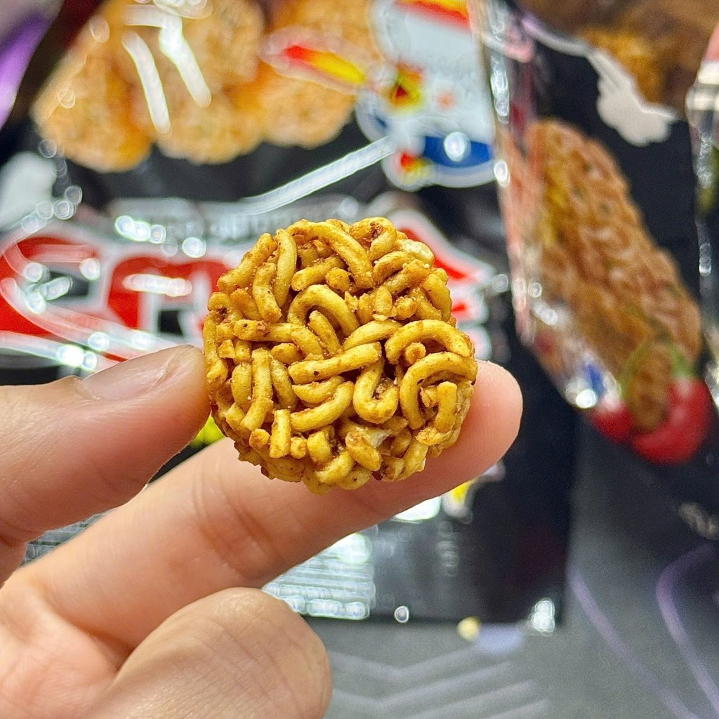 [SIÊU HOT] Mì Viên Cay Thái Lan Funny Castle - Snack Mì Tôm Trẻ Em Giòn Rụm, Cay Tê Lôi Cuốn