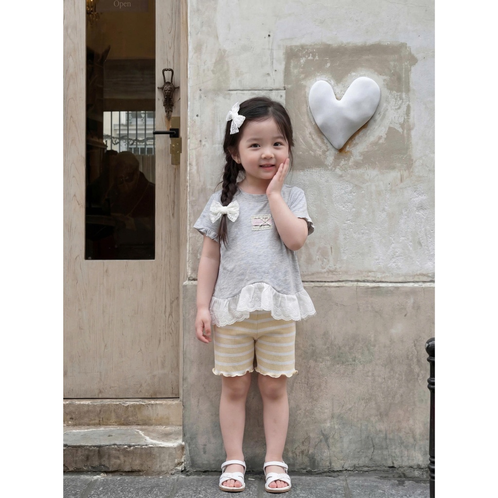 Set bộ cộc tay bé gái cổ lá Miniumbaby mix nơ viền áo ren điệu đà, chất vải cotton mềm mát SB2737