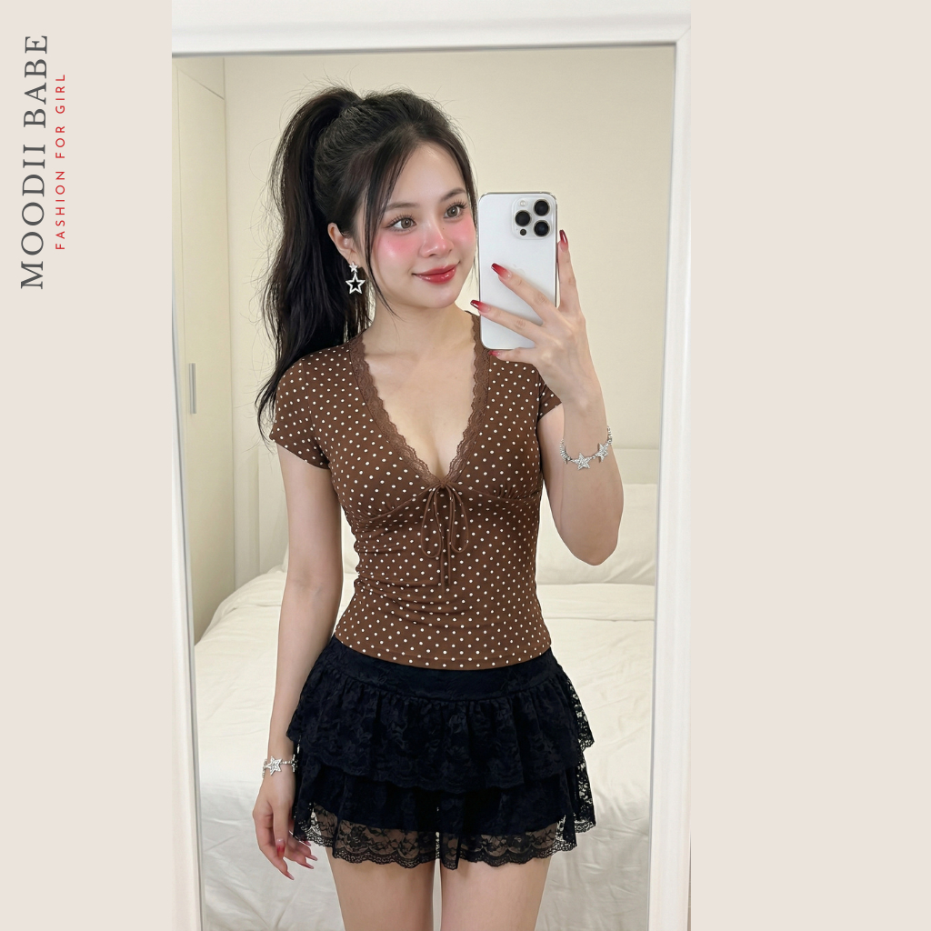 Áo nữ ôm body cổ V phối ren thắt nơ phong cách Y2K chất thun mịn thoáng mát Moodii Babe | BigBuy360 - bigbuy360.vn
