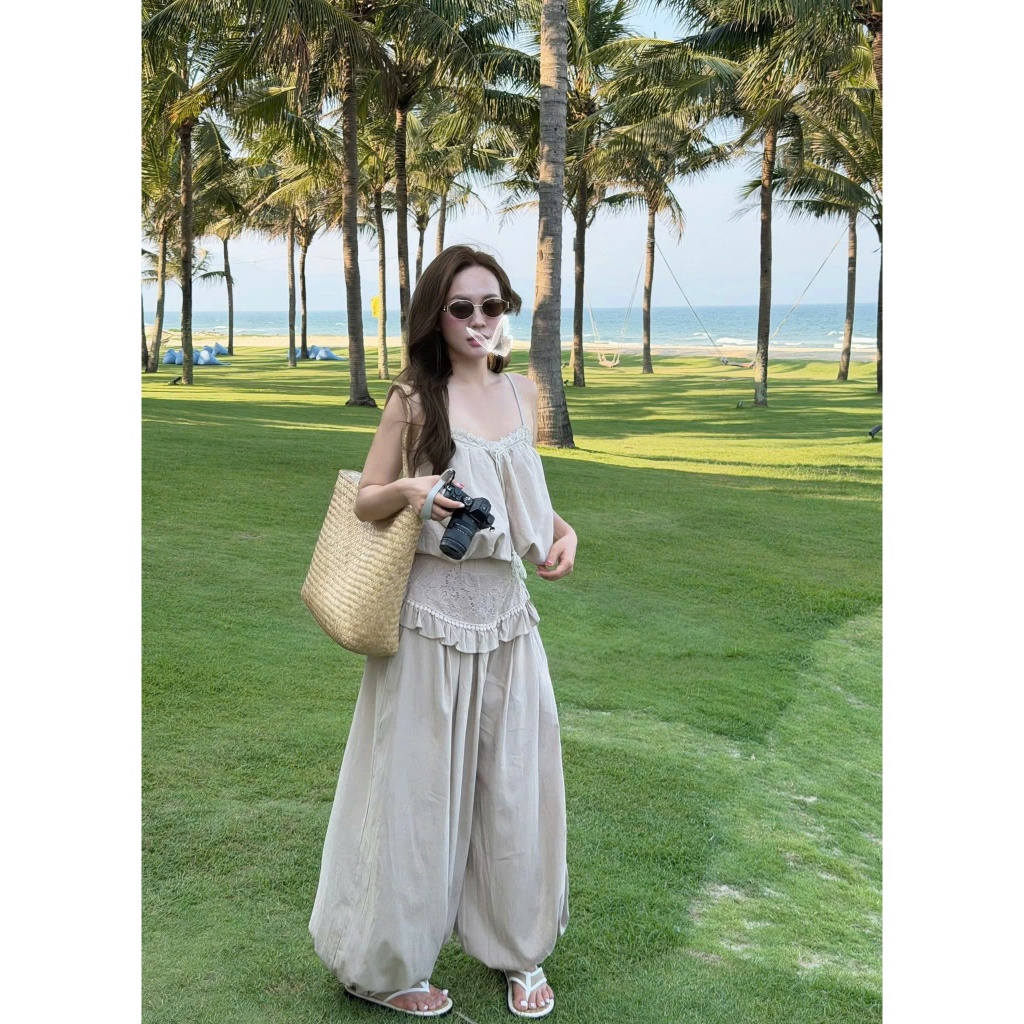 ZIMM STORE-Bộ dạo phố màu kem áo dây rút ngực quần ống rộng thoáng mát