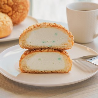 [Hoả tốc HCM] Bánh Mì Soboro Nhân Kem Tươi Vị Dưa Lưới - Melon Soboro Cobi Bread