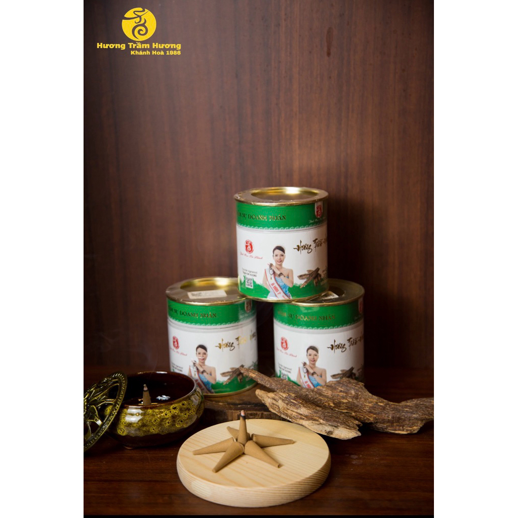 Trầm Nụ CHIÊU TÀI – Hộp 120–125 Nụ (Tặng Lư Sứ)