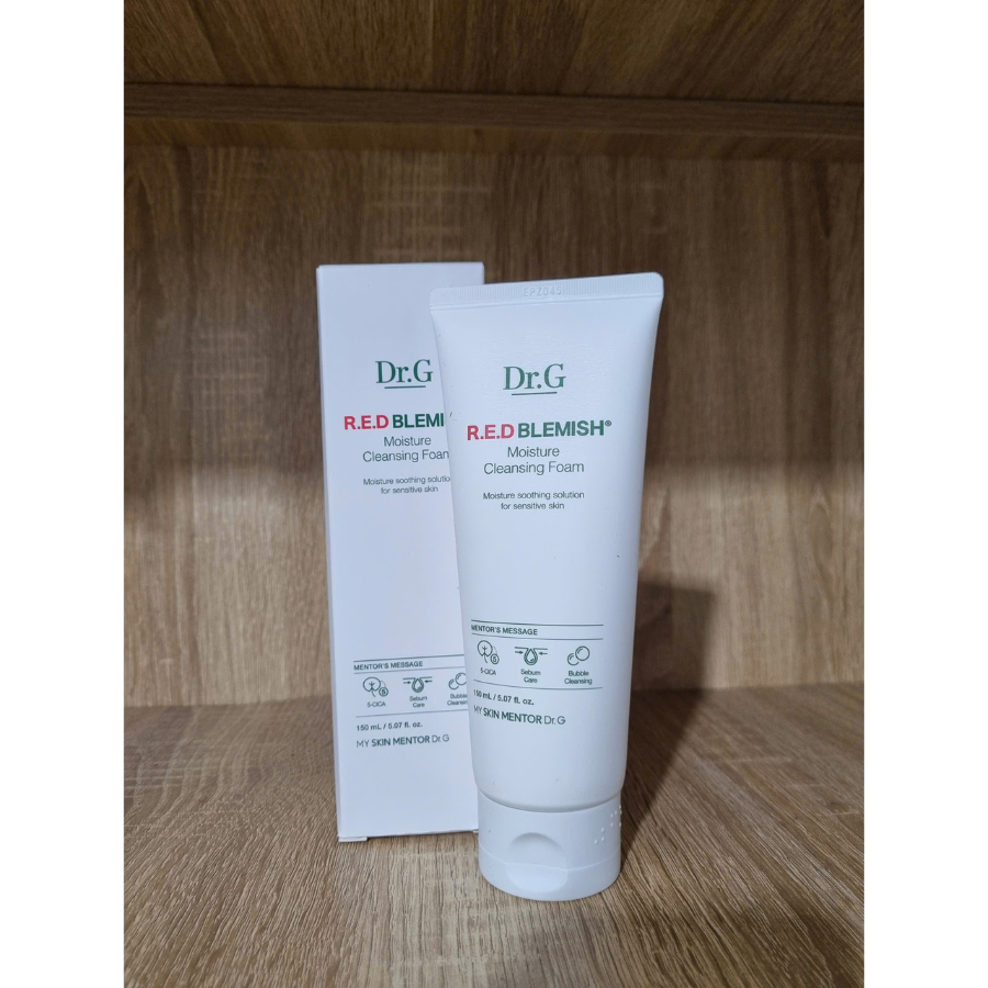 Sữa rửa mặt tạo bọt làm dịu da, dưỡng ẩm da Dr.G Red Blemish 150ml