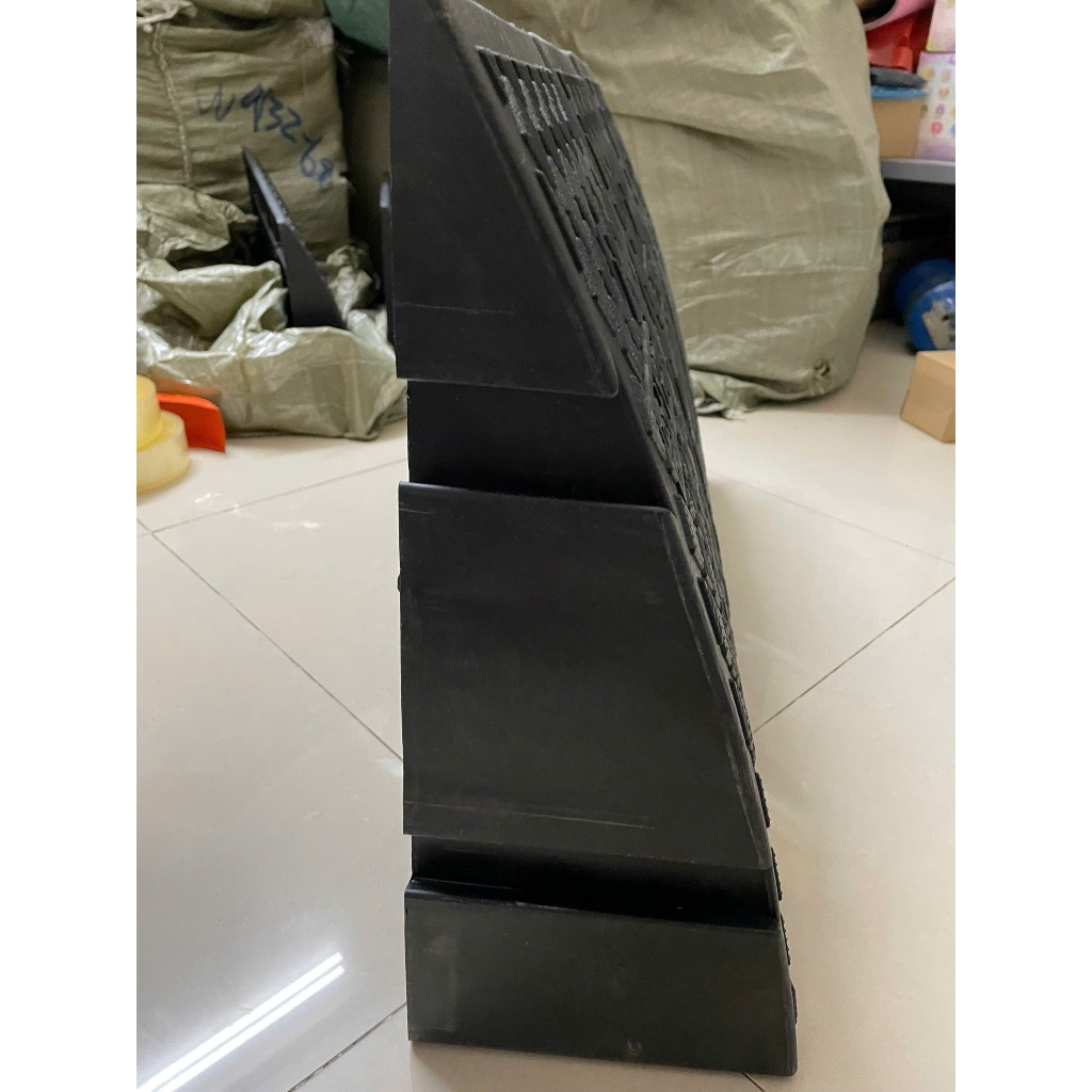 Bục Cao 19cm (DxRxC 25x45x19cm)- MÀU ĐEN Dốc bục lên xuống xe máy, xe hơi hình tam giác, có thể ghép nối thông minh, gép