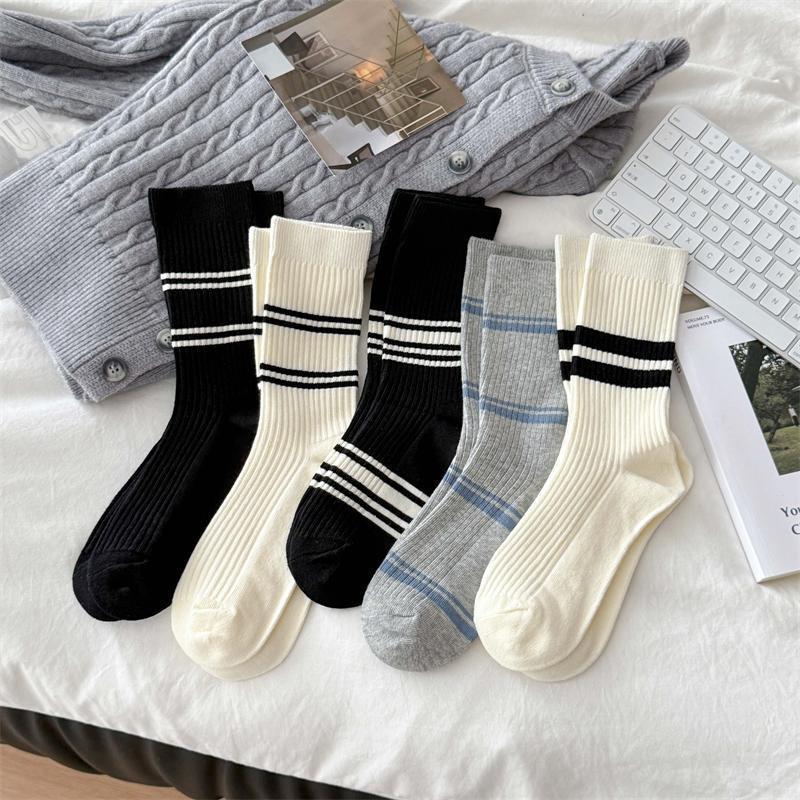 Vớ Tất Unisex cổ cao kẻ ngang xám đen phong cách thể thao, năng động.