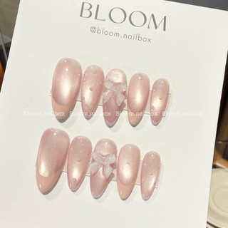 [B93] Nailbox thiết kế mắt mèo hồng nhạt cực quang nơ dịu dàng chấm bi by Bloom