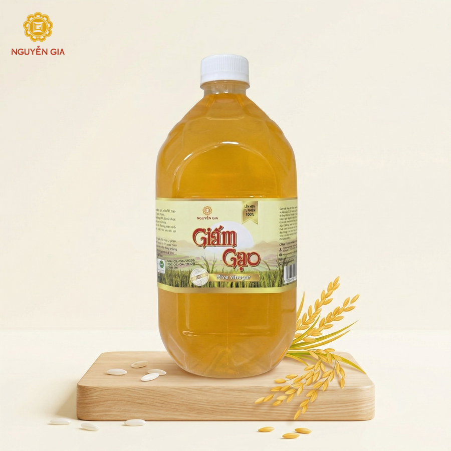 Giấm Gạo Tám Thơm Nguyễn Gia Can 2L NGG0023