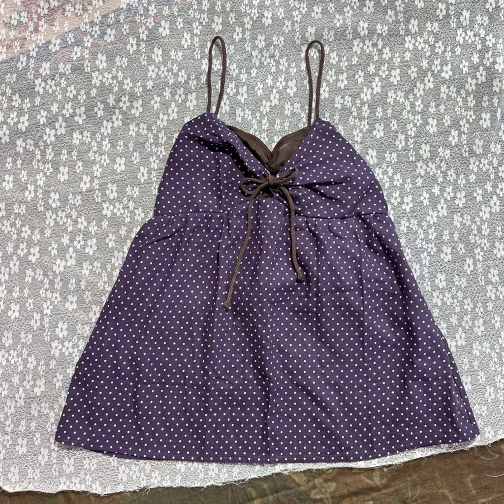 (sẵn)Áo hai dây yếm dáng babydoll màu nâu chấm bi chất thô đũi dày dặn thắt nơ ASN065 - Tiktik