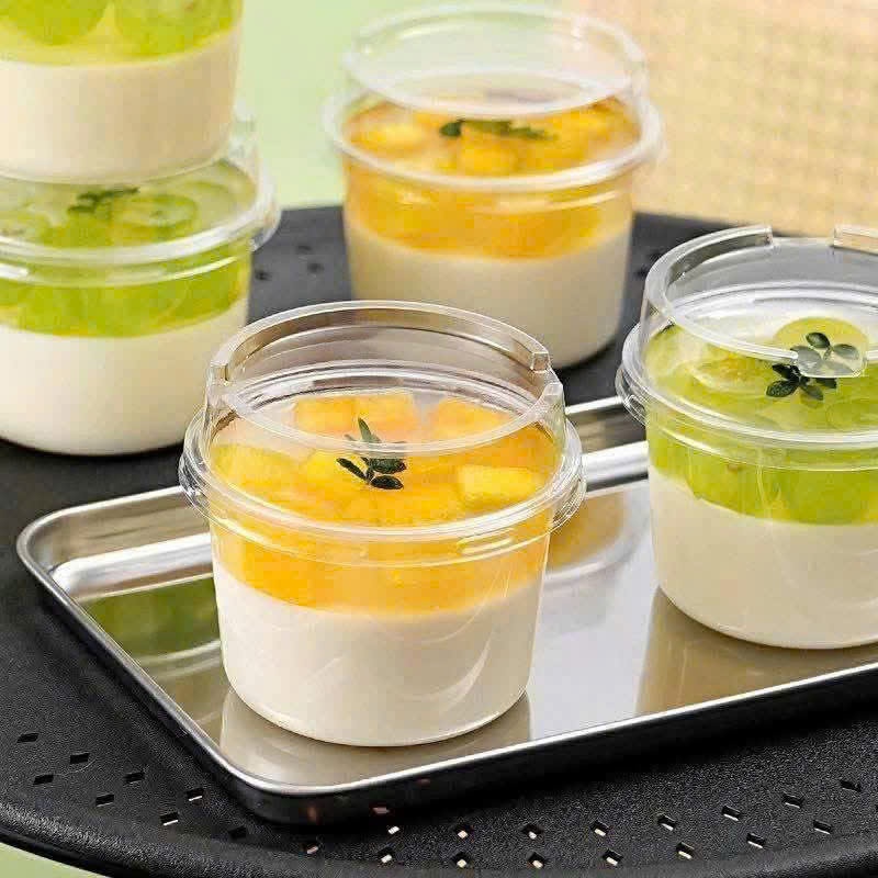 Combo 100 Hộp Nhựa Tròn Đựng Bánh Lạnh, Mousse, Sữa Chua, Panna Cotta Trái Cây 150ml - 250ml [XY583/ W250]