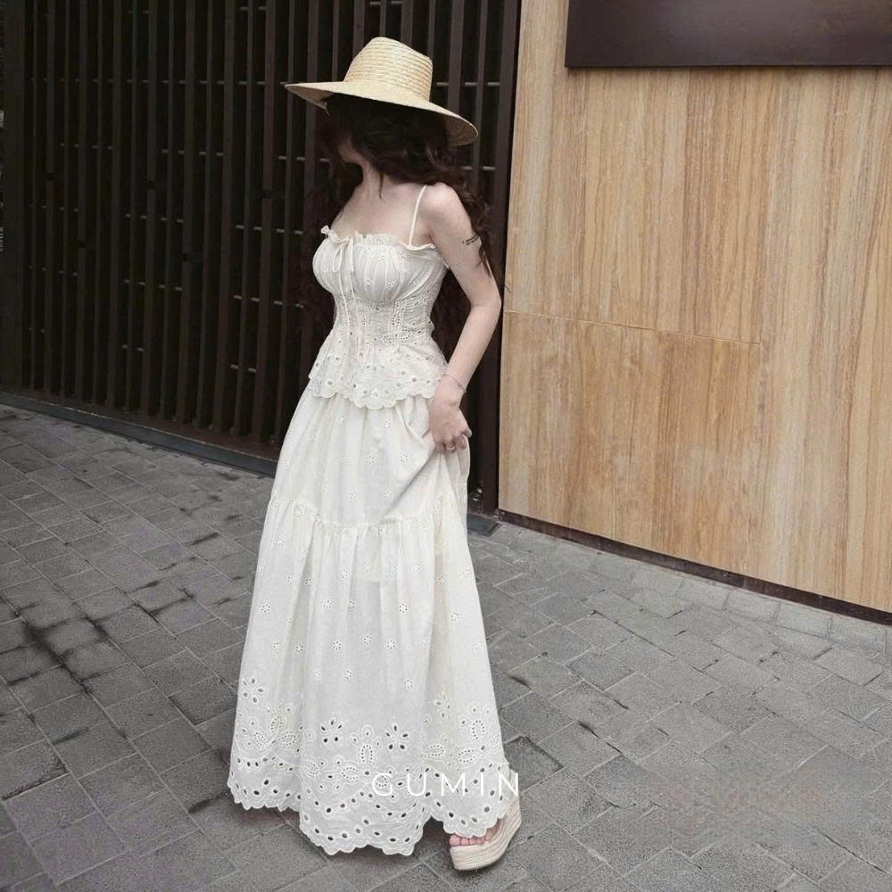 Set hai dây GUMIN thiết kế áo 2 dây dáng ngắn phối ren bèo kèm chân váy xoè dài thô boi thêu sang trọng thanh lịch