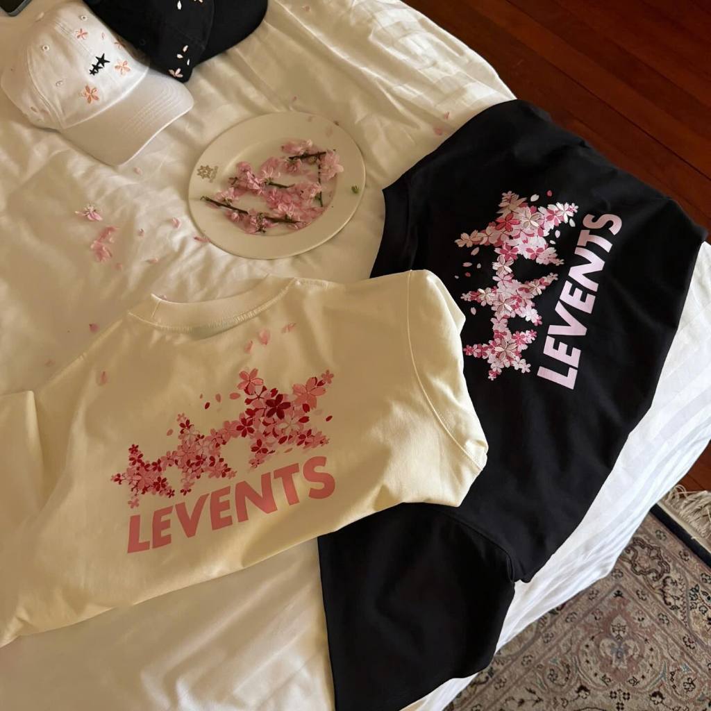 Áo Thun Levents Sakura Signature Logo Semi-Oversized Tee 100% Cotton T-shirt | BigBuy360 - bigbuy360.vn