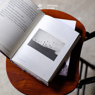 Sách - Chúng Ta Nơi Lưng Chừng Đời