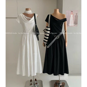 TRIANGLE - Lovely Dress (Cân nhắc kỹ, return is not welcomed) Đầm lệch vai phối ren dáng dài xòe style thanh lịch