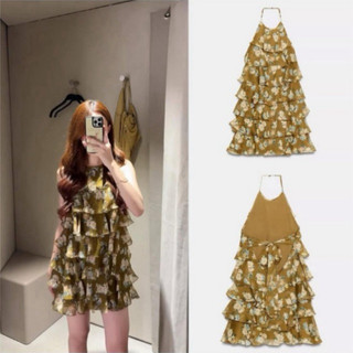 Đầm hoa tầng cổ yếm