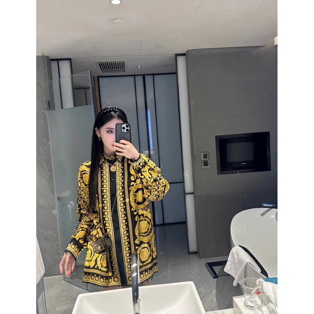 set áo sơ mi lụa Versace & váy màu vàng siêu cấp