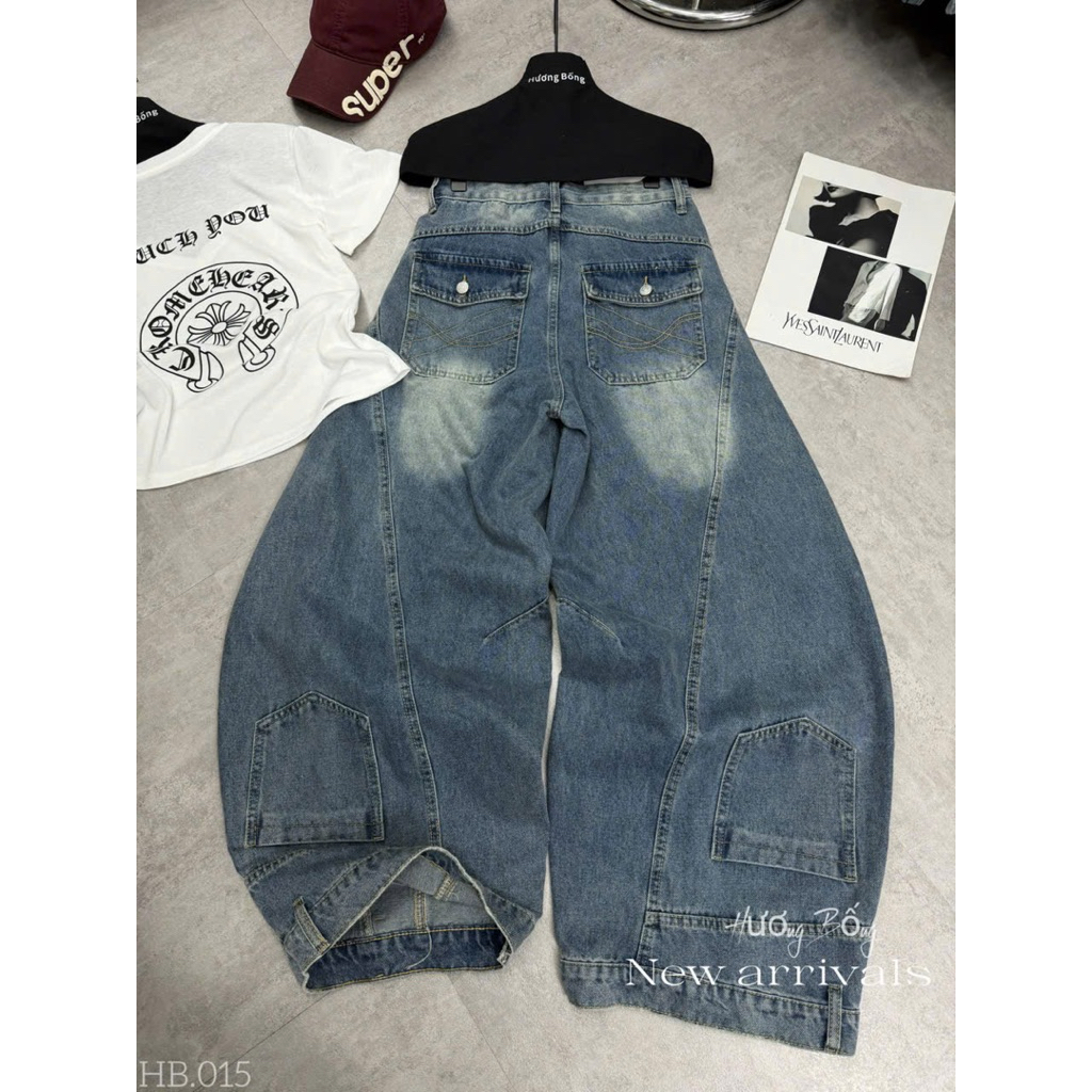 Quần jeans suông cạp túi ngược