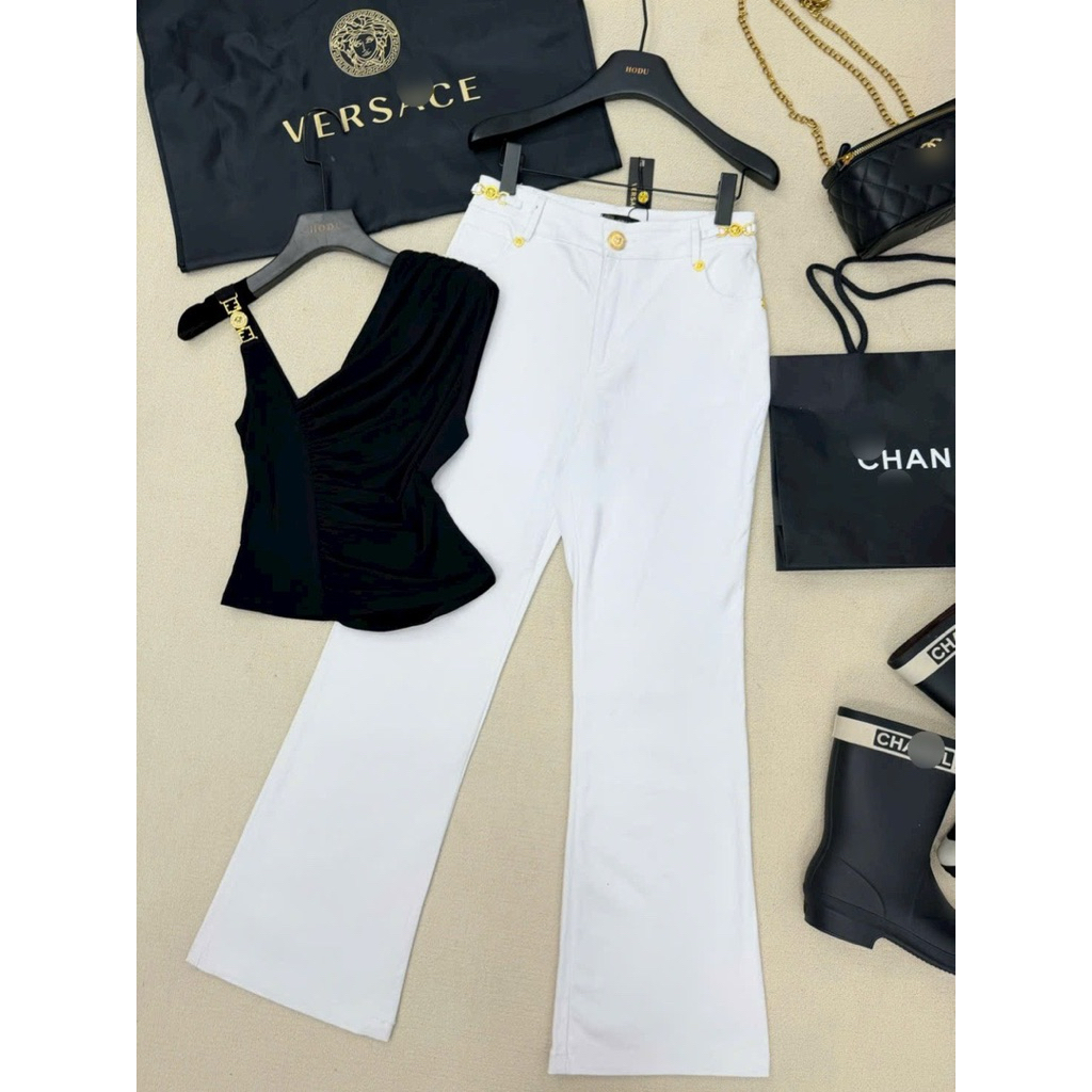 set áo croptop và quần jean Versace trắng xanh