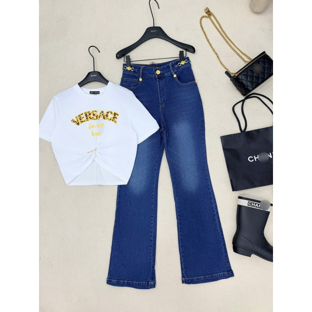 set áo croptop và quần jean Versace trắng xanh