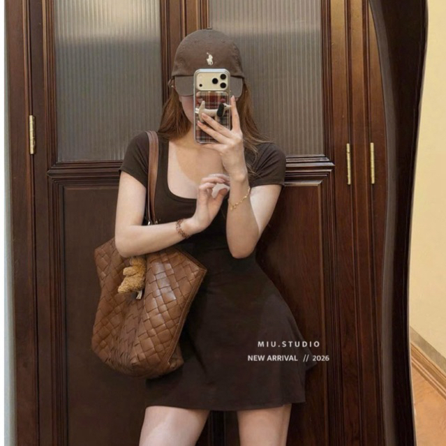 Đầm nữ tay ngắn cổ vuông dáng ngắn xoè nhẹ ôm body tôn dáng phong cách basic trẻ trung,chất liệu co giãn dày dặn cao cấp