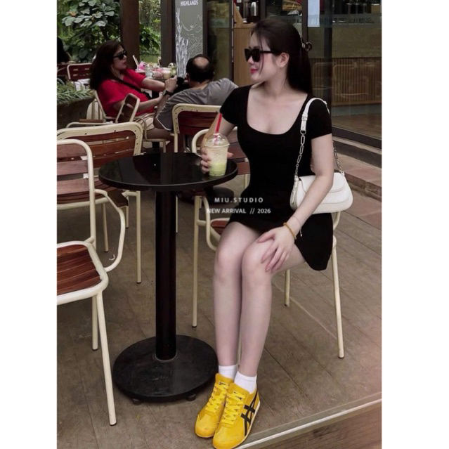 Đầm nữ tay ngắn cổ vuông dáng ngắn xoè nhẹ ôm body tôn dáng phong cách basic trẻ trung,chất liệu co giãn dày dặn cao cấp