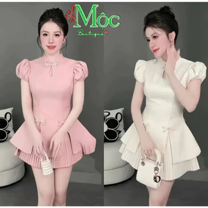Set váy ngắn, set áo cổ tàu khoét giọt xẻ 2 tà Xước Hàn hoa dập nổi tay búp kèm váy ngắn xếp ly