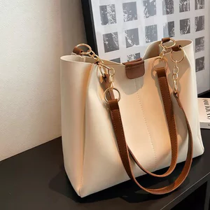 Túi xách nữ túi đeo chéo công sở size 30 LOTIBA _TDC291