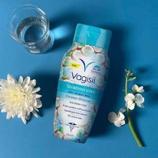 (Hỏa tốc) Dung Dịch Vệ Sinh Phụ Nữ Hương Dừa Vagisil Coconut Hibiscus, Dung Dịch Vệ Sinh Kiểm Soát Mùi
