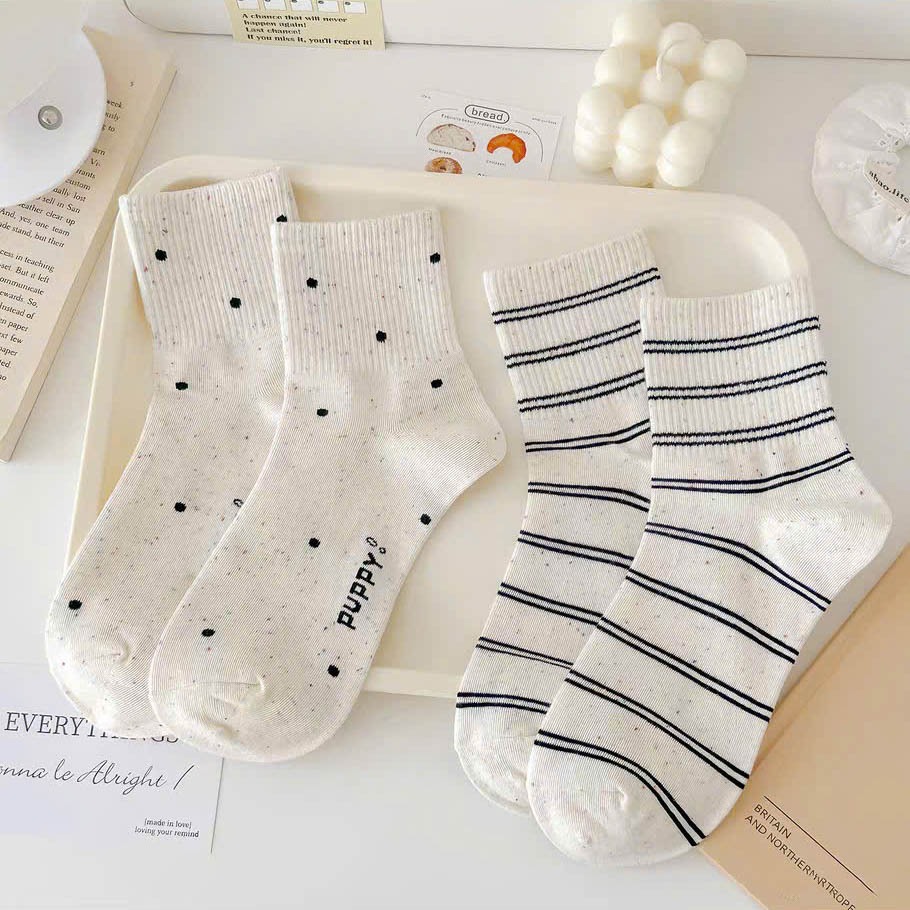 Tất vớ cổ trung tone trắng đen họa tiết cún con dễ thương, chất liệu mềm mại - Ekiu Perseper