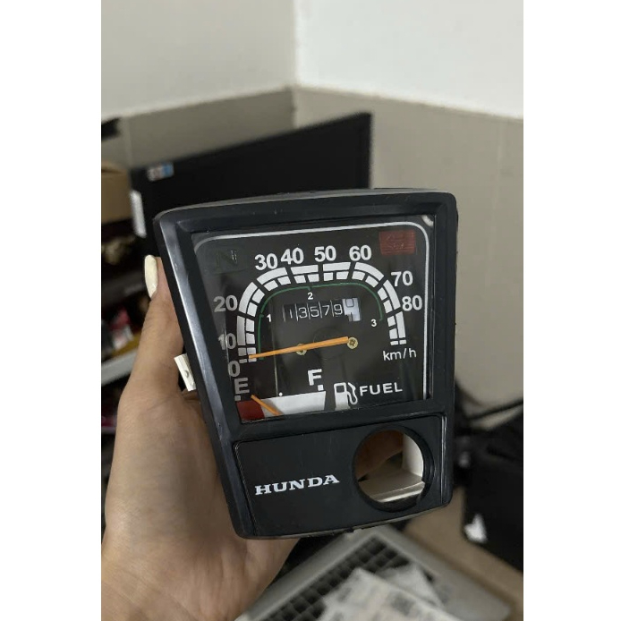 Đồng hồ xe Cub 82 , DD giá rẻ không chạy chuẩn mẫu( dùng để trang trí )