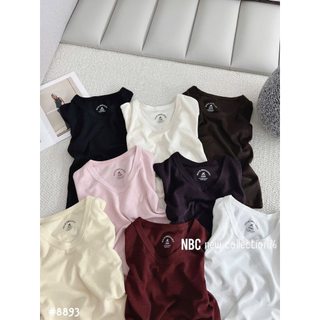 Áo phông cổ tim viền trơn cộc