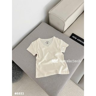 Áo phông cổ tim viền trơn cộc