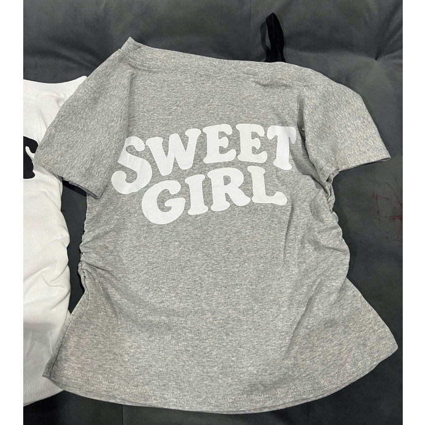 SWEEY GIRL Áo Thun Lệch Vào Chất Coton Tăm Mẫu Mới 2026 Hottrend Màu Trắng Xám Đen