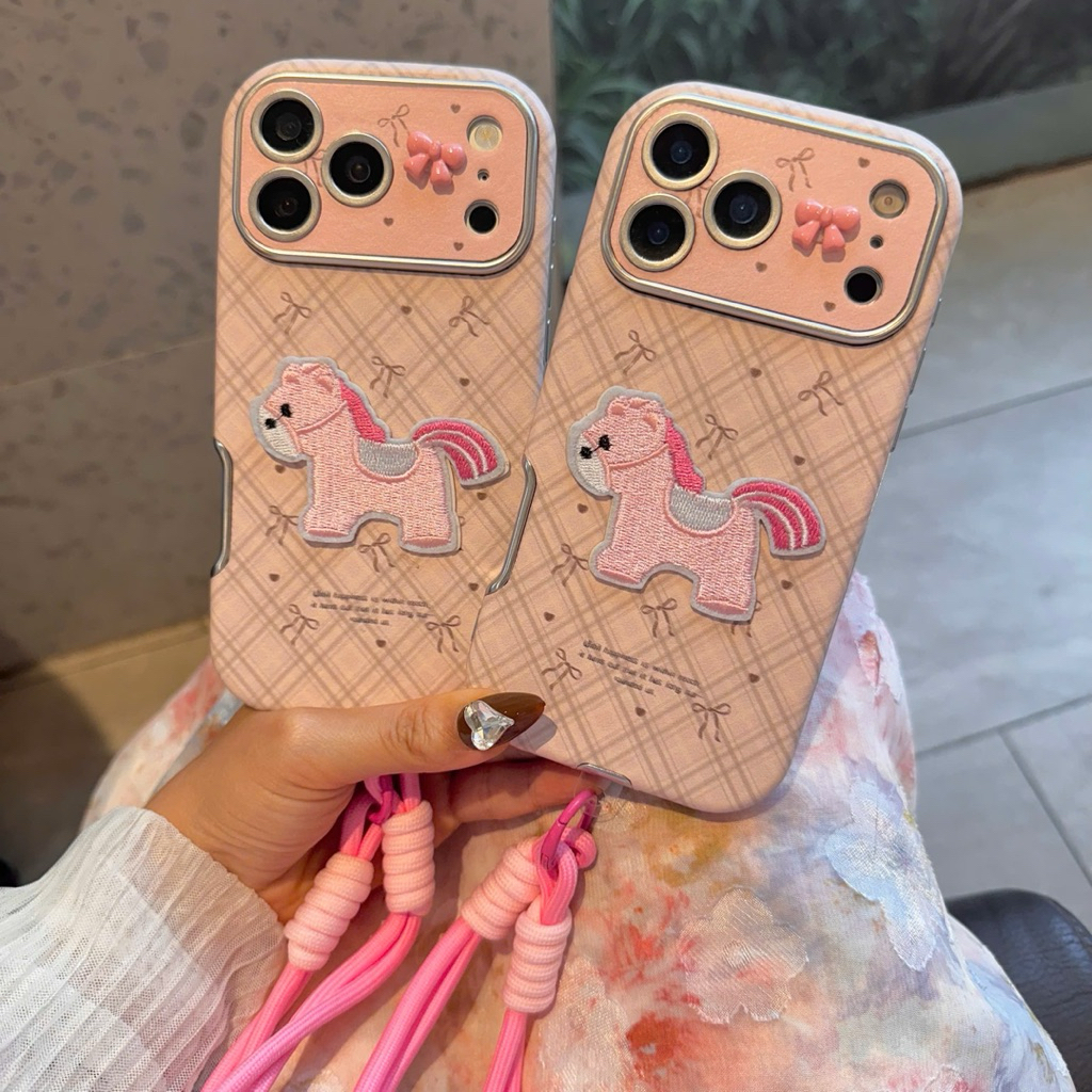Ốp giả Iphone 17Promax Ngựa Hồng Nơ Pink Horse| Nắng Case