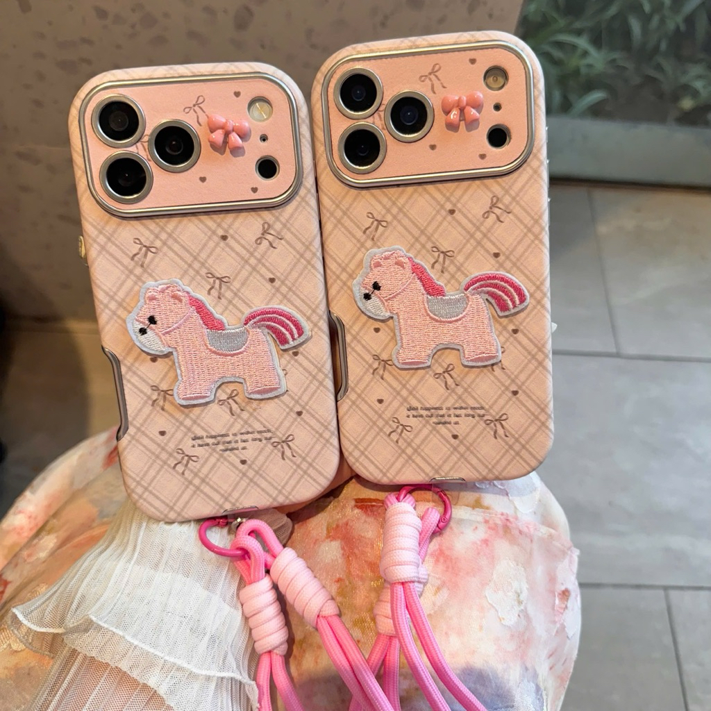 Ốp giả Iphone 17Promax Ngựa Hồng Nơ Pink Horse| Nắng Case