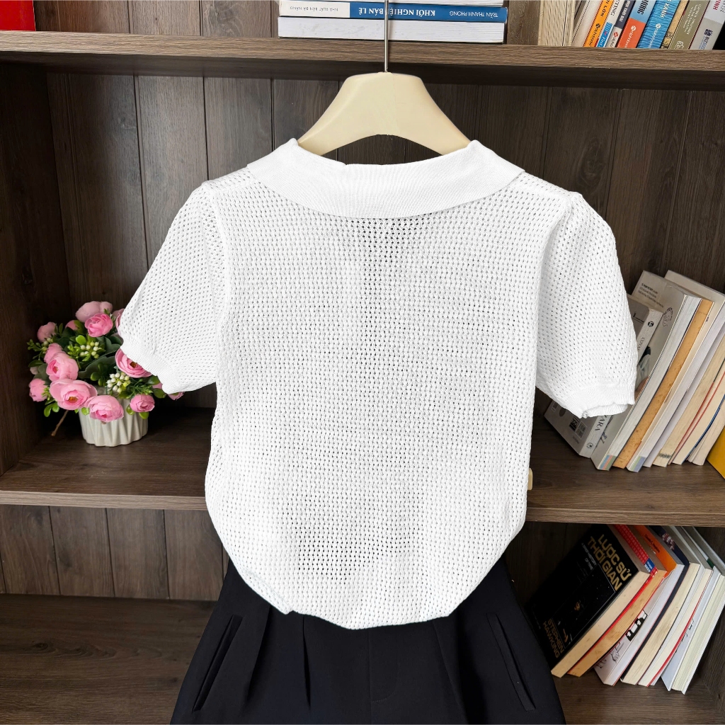 Áo Len Mirage Cổ V Trơn Trắng Chất Len Mongtoghi Mềm Mịn Thoáng Mát.