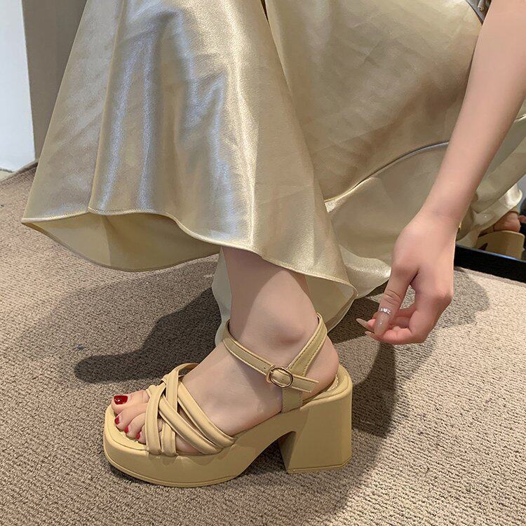 QUÀ TẶNG 01 CHUN TÓC--------------------------------Sandal Cao Gót Quai Chéo Gót Trụ – Thanh Lịch, Tôn Dáng & Dễ Phối Đồ