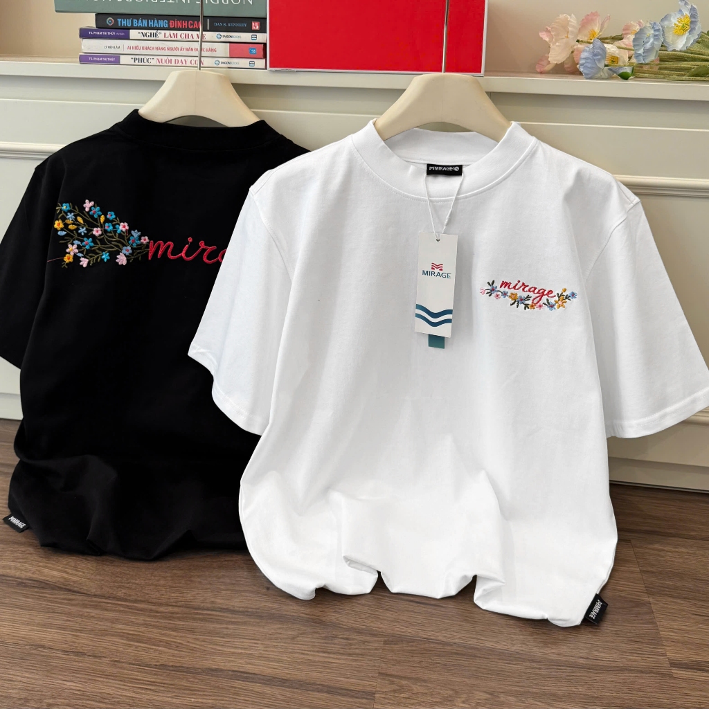 Áo Thun Mirage Thêu Chữ Hoa Màu Trắng Nghệ Thuật, Chất 100% Cotton Mềm Mịn Thoáng Mát.