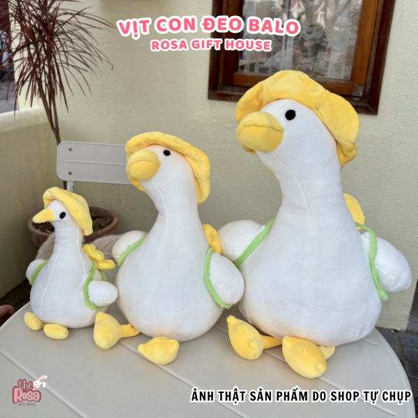Gấu bông vịt vàng & vịt tím đeo balo đội mũ dễ thương – Thú nhồi bông mềm mịn quà tặng
